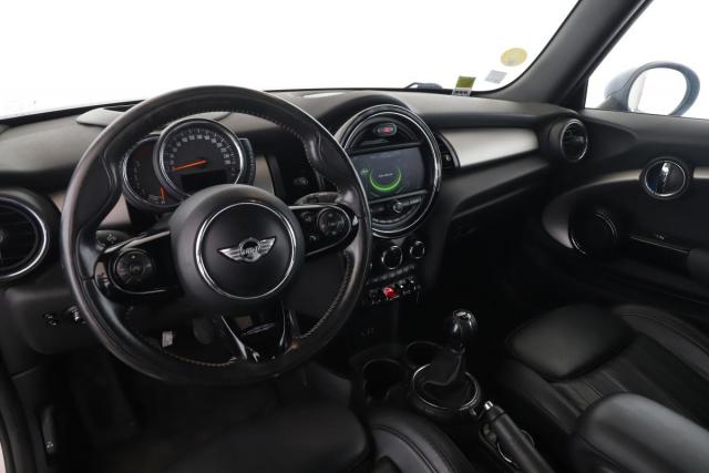 Mini Cabrio image 5