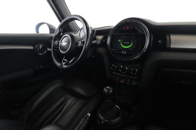 Mini Cabrio image 8