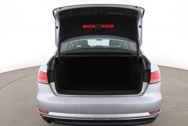 Audi A4 image 2