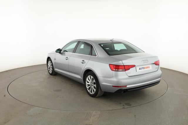 Audi A4 image 9