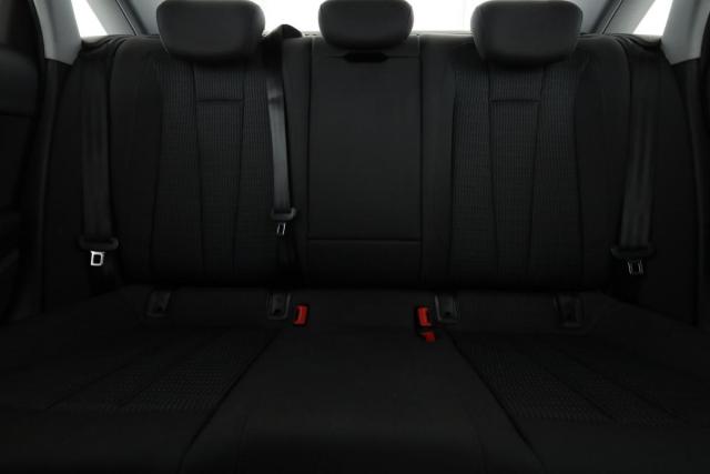 Audi A4 image 7
