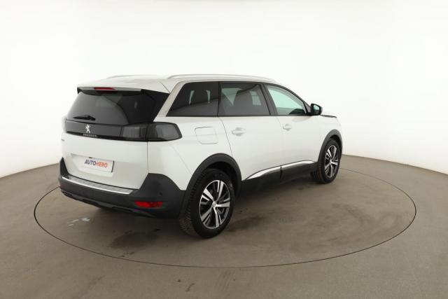 Peugeot 5008 image 2