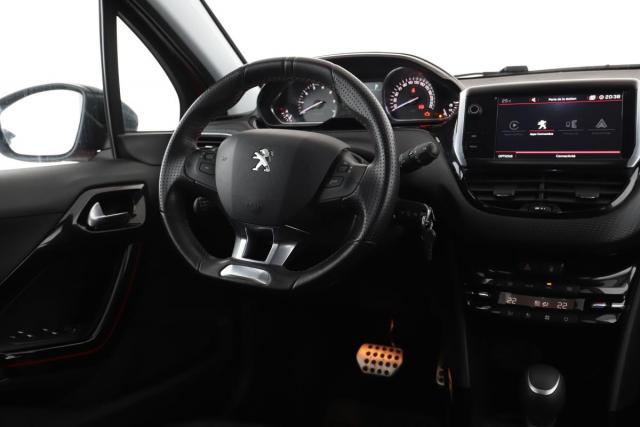 Peugeot 2008 image 6