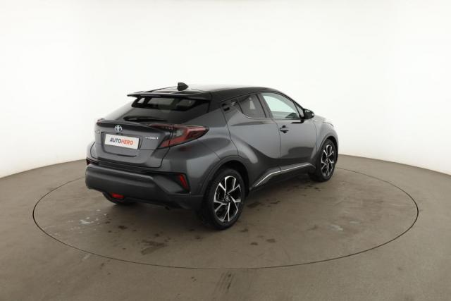 Toyota C-Hr image 9