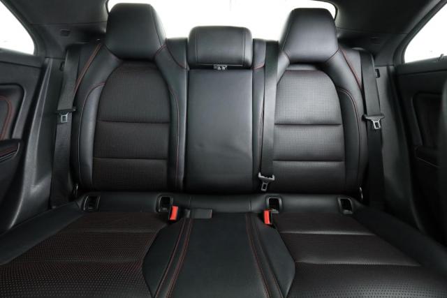Mercedes Benz Cla image 7