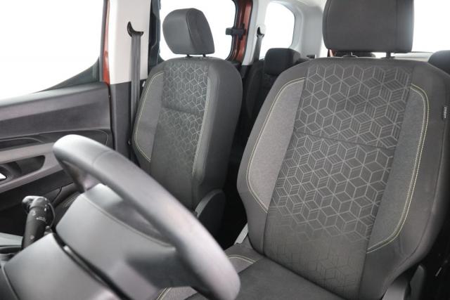 Peugeot Rifter image 9
