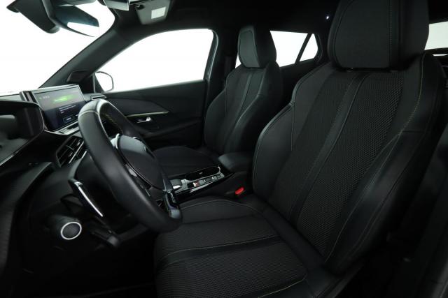 Peugeot 2008 image 1