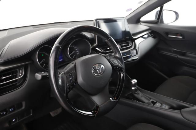 Toyota C-Hr image 6