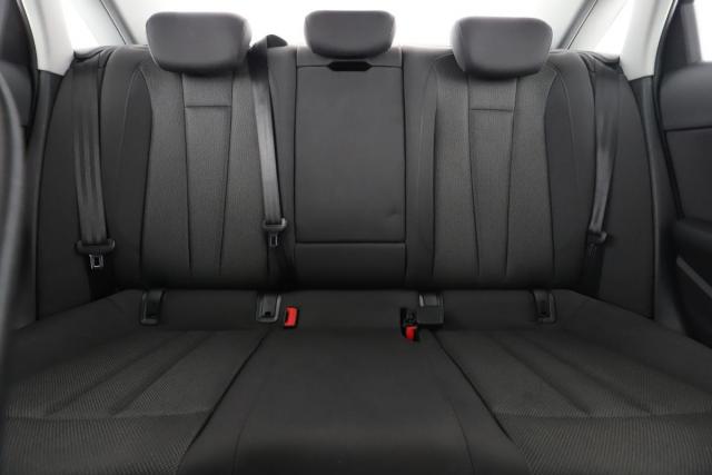 Audi A4 image 2