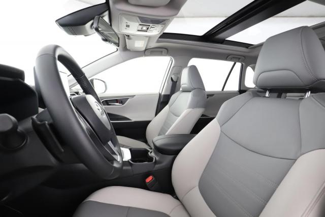 Toyota Rav4 image 5