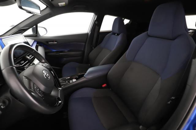 Toyota C-Hr image 6