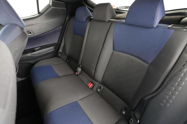 Toyota C-Hr image 7