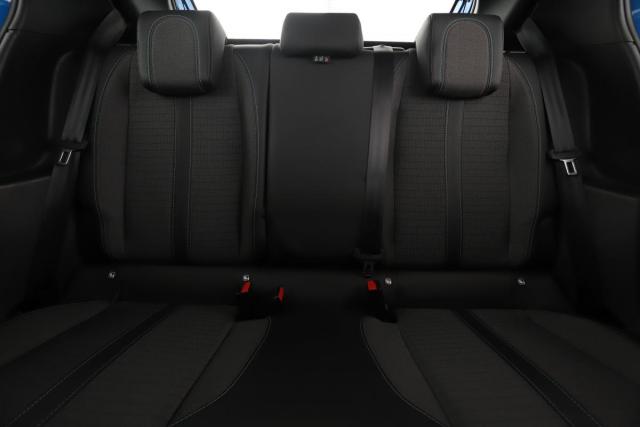 Peugeot 208 image 8