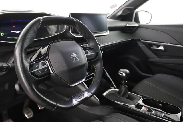 Peugeot 208 image 5