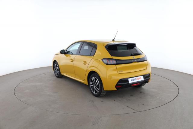 Peugeot 208 image 8