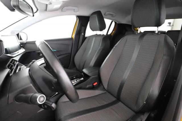 Peugeot 208 image 5