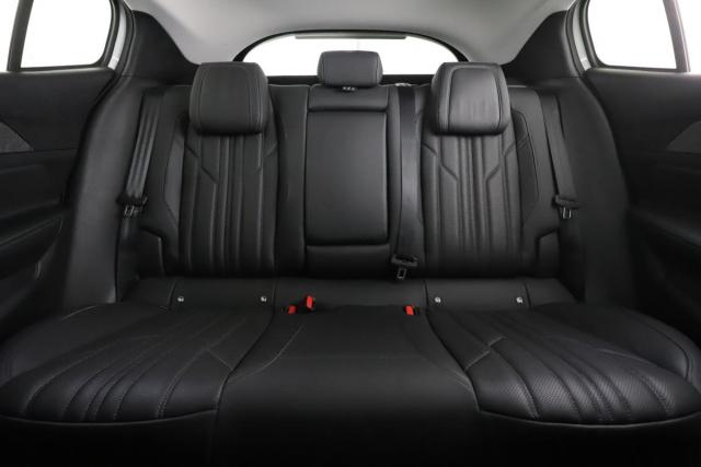 Peugeot 408 image 8