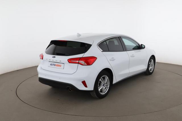 Ford Focus image 6