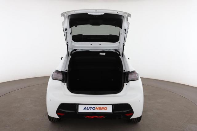 Peugeot 208 image 9