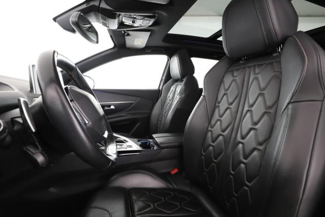 Peugeot 3008 image 3