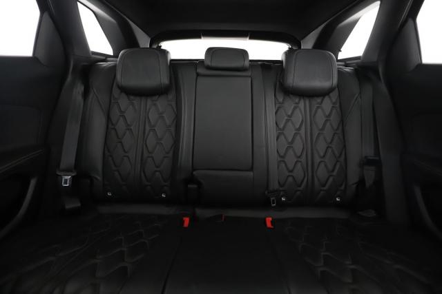 Peugeot 3008 image 1