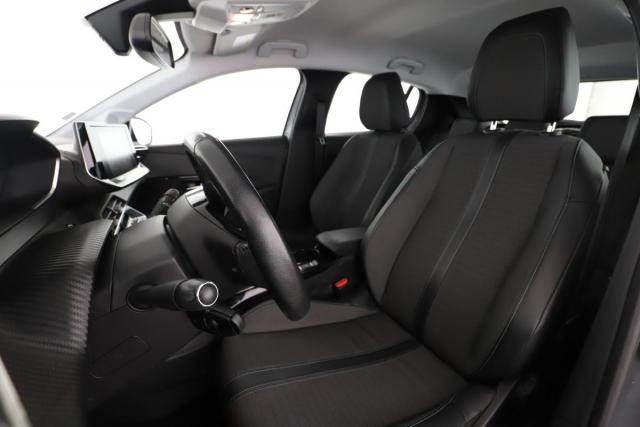Peugeot 208 image 1