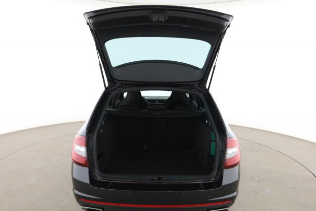 Skoda Octavia image 2