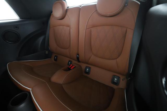 Mini Cabrio image 4
