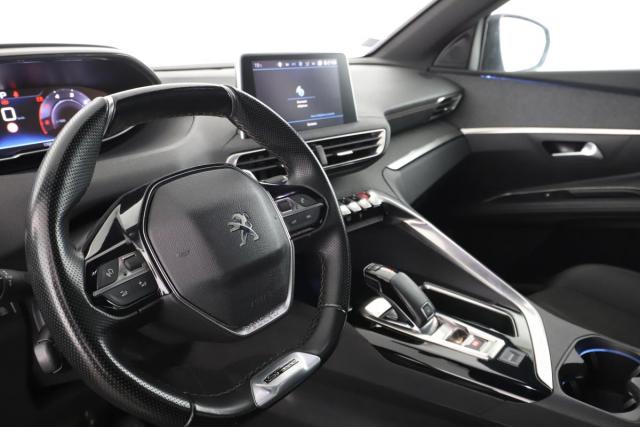 Peugeot 5008 image 2