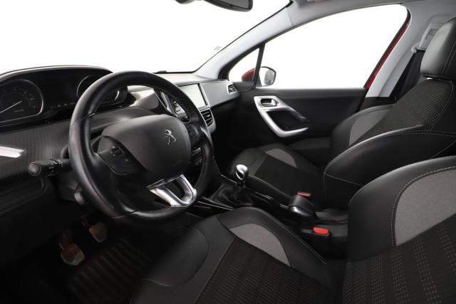 Peugeot 2008 image 7