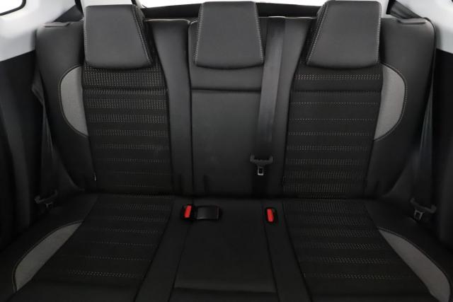 Peugeot 2008 image 8