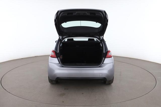 Peugeot 308 image 1