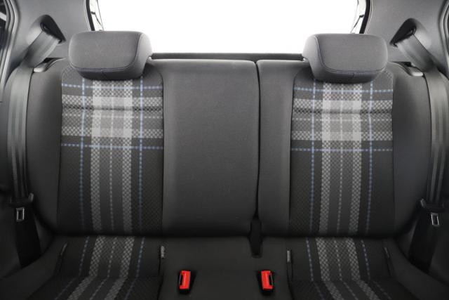 Volkswagen Up! image 3