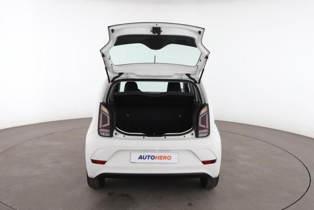 Volkswagen Up! image 8