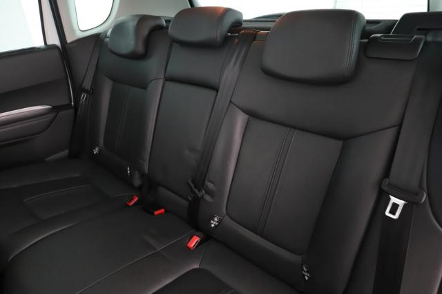 Peugeot 3008 image 8