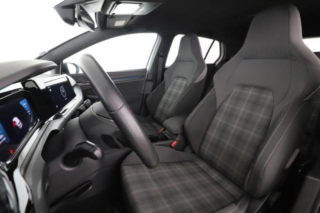 Volkswagen Golf image 6