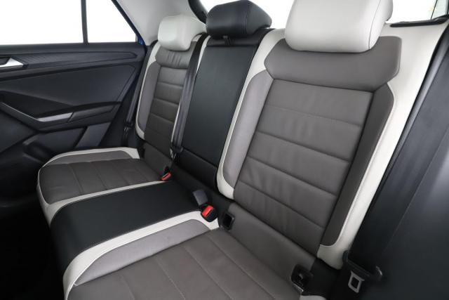 Volkswagen T-Roc image 6
