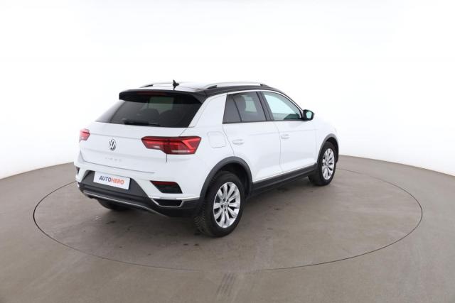 Volkswagen T-Roc image 2