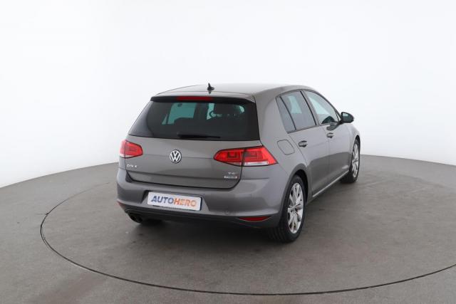 Volkswagen Golf image 8
