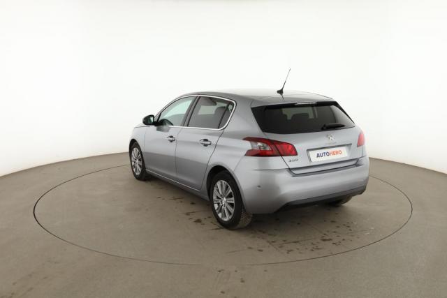 Peugeot 308 image 1