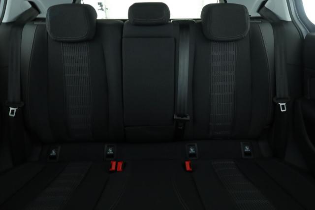 Peugeot 308 image 2