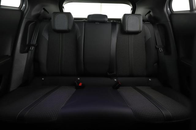 Peugeot 2008 image 9