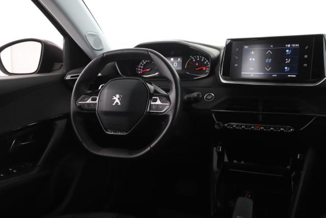 Peugeot 2008 image 4