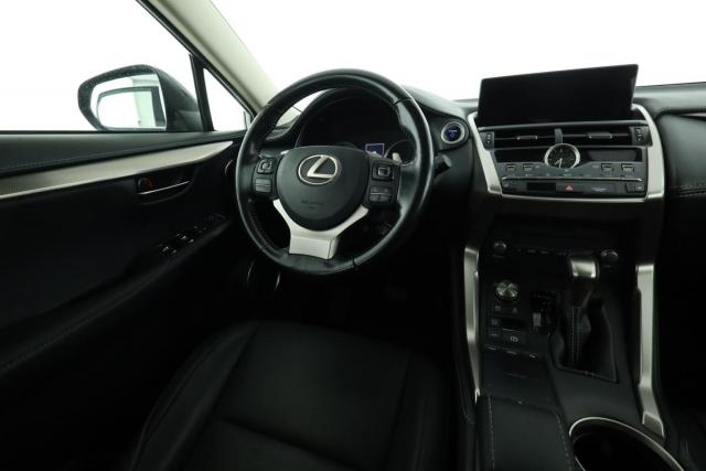 Lexus Nx image 2