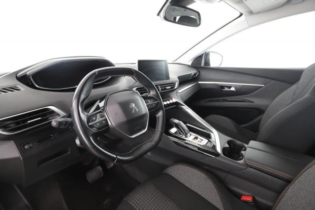 Peugeot 3008 image 2