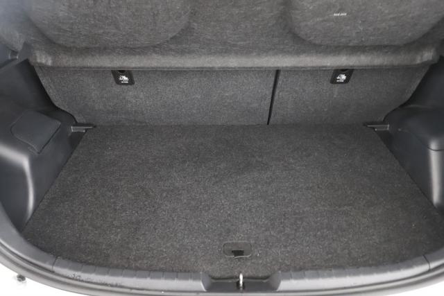 Toyota Yaris image 8