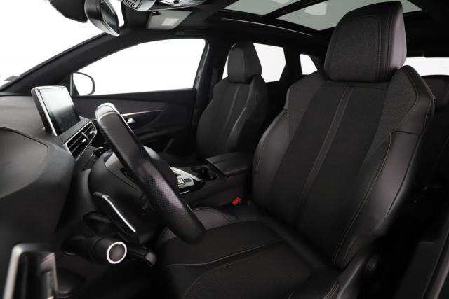 Peugeot 3008 image 1