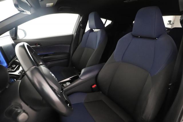 Toyota C-Hr image 5