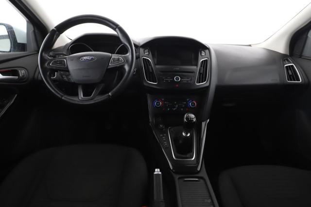 Ford Focus image 9