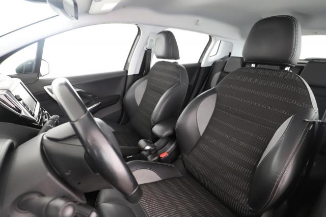 Peugeot 2008 image 9